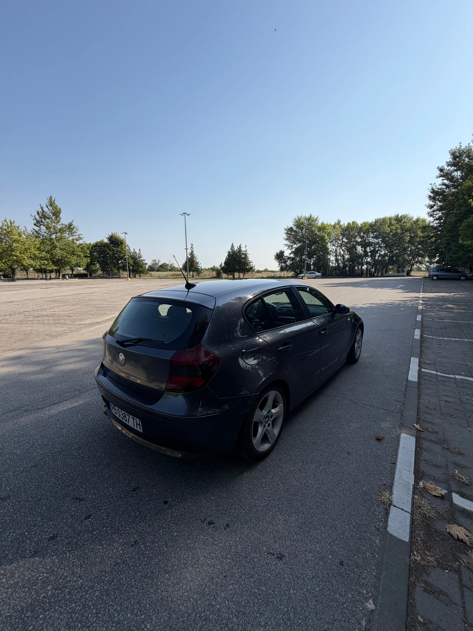 BMW 120 163кс/автомат/навигация, снимка 4 - Автомобили и джипове - 56263830