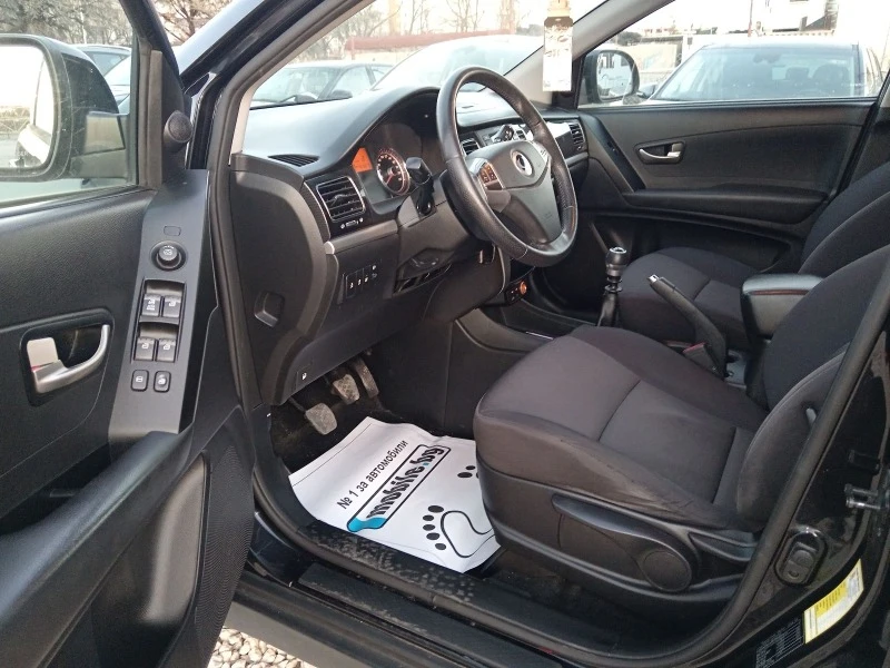 SsangYong Korando D 2.0 T  AWD, снимка 7 - Автомобили и джипове - 44225252