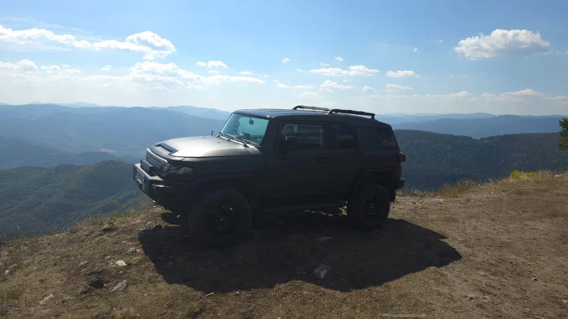 Toyota Fj cruiser Green Submarine, снимка 15 - Автомобили и джипове - 45668869
