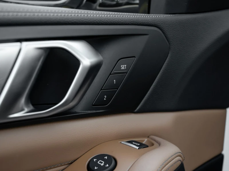 BMW X5 * 40I| M SPORT| 22 INCH RIMS| NAV| PANOROOF| CLEAN, снимка 13 - Автомобили и джипове - 52969005