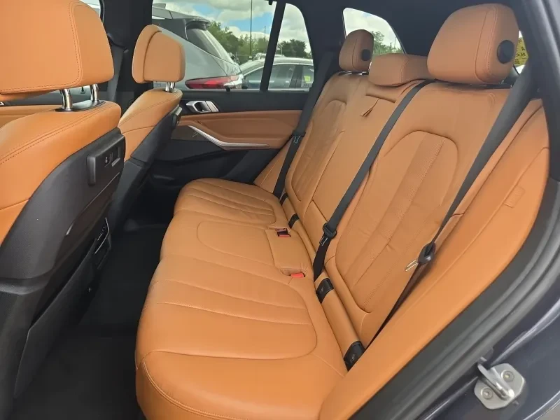 BMW X5 xDrive40i, снимка 8 - Автомобили и джипове - 54997921