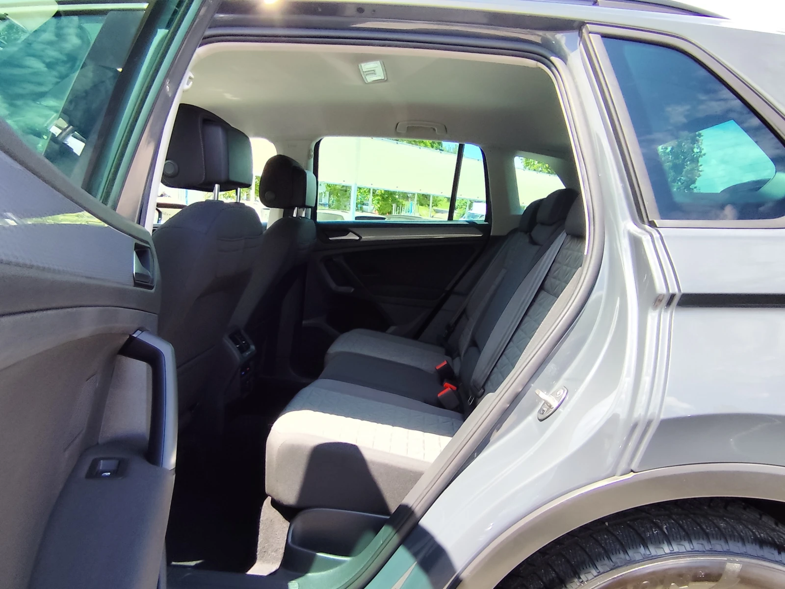 VW Tiguan 1.5i* LED* АВТОМАТИК* EURO6D* NAVI* KLIMATRONIK*  - изображение 10