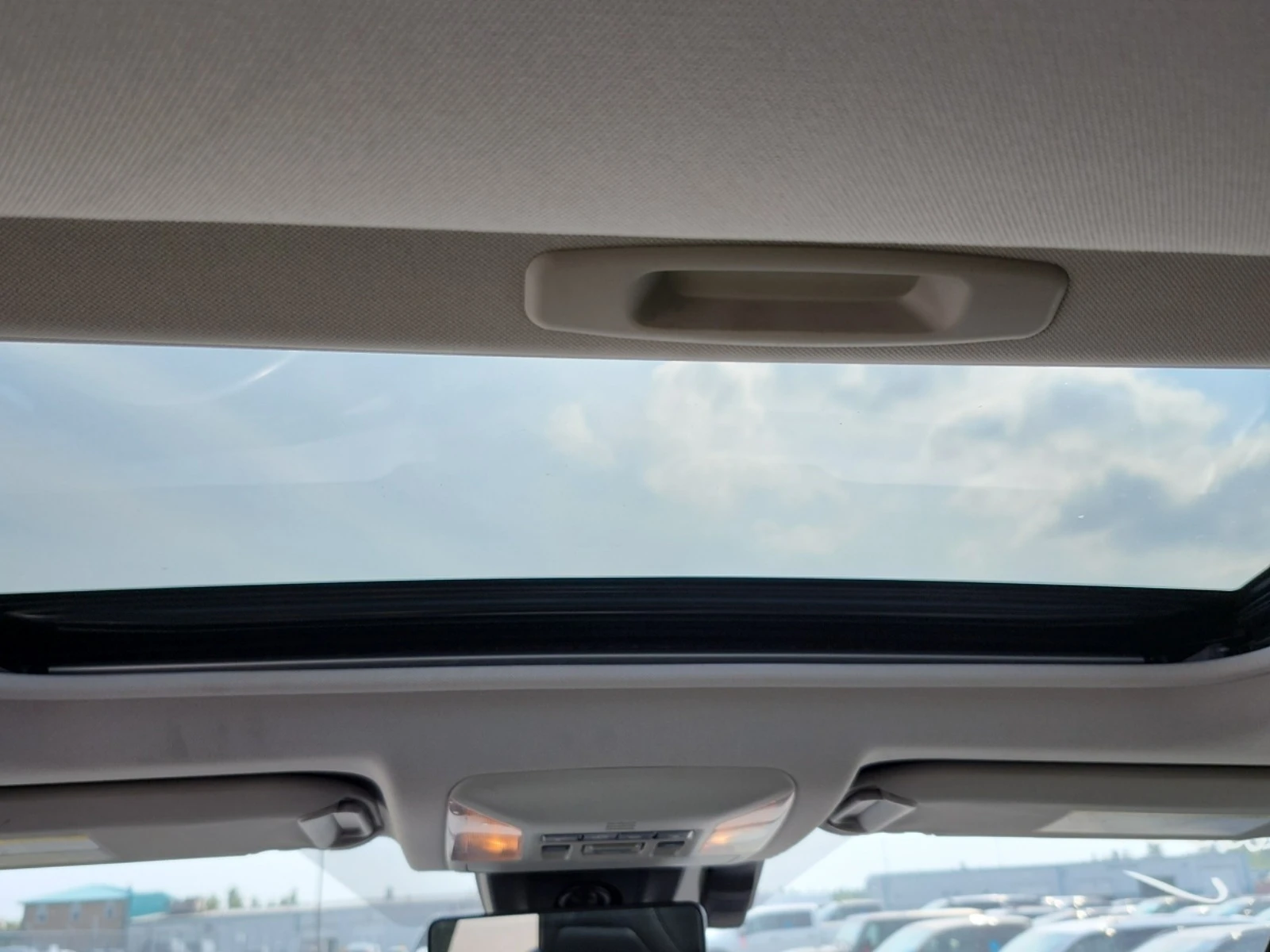 Toyota Rav4 ������ ������ * * CARFAX * * ���� ������ * *  | Mobile.bg � ����������� 11