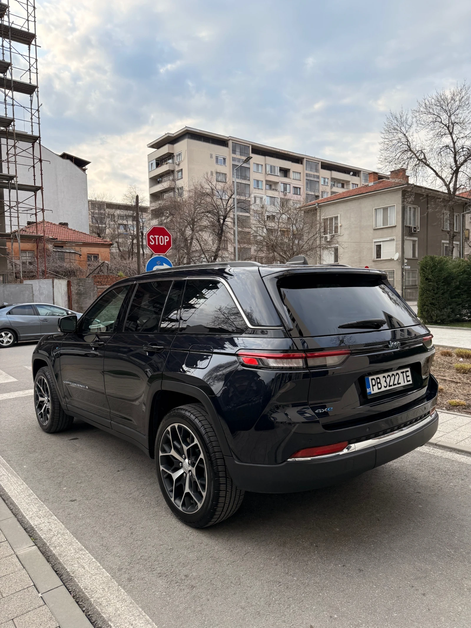 Jeep Grand cherokee LIMITED PLUG-IN HYBRID | БЕЗУПРЕЧНА | БЕЗ УДАРИ, снимка 5 - Автомобили и джипове - 53933527