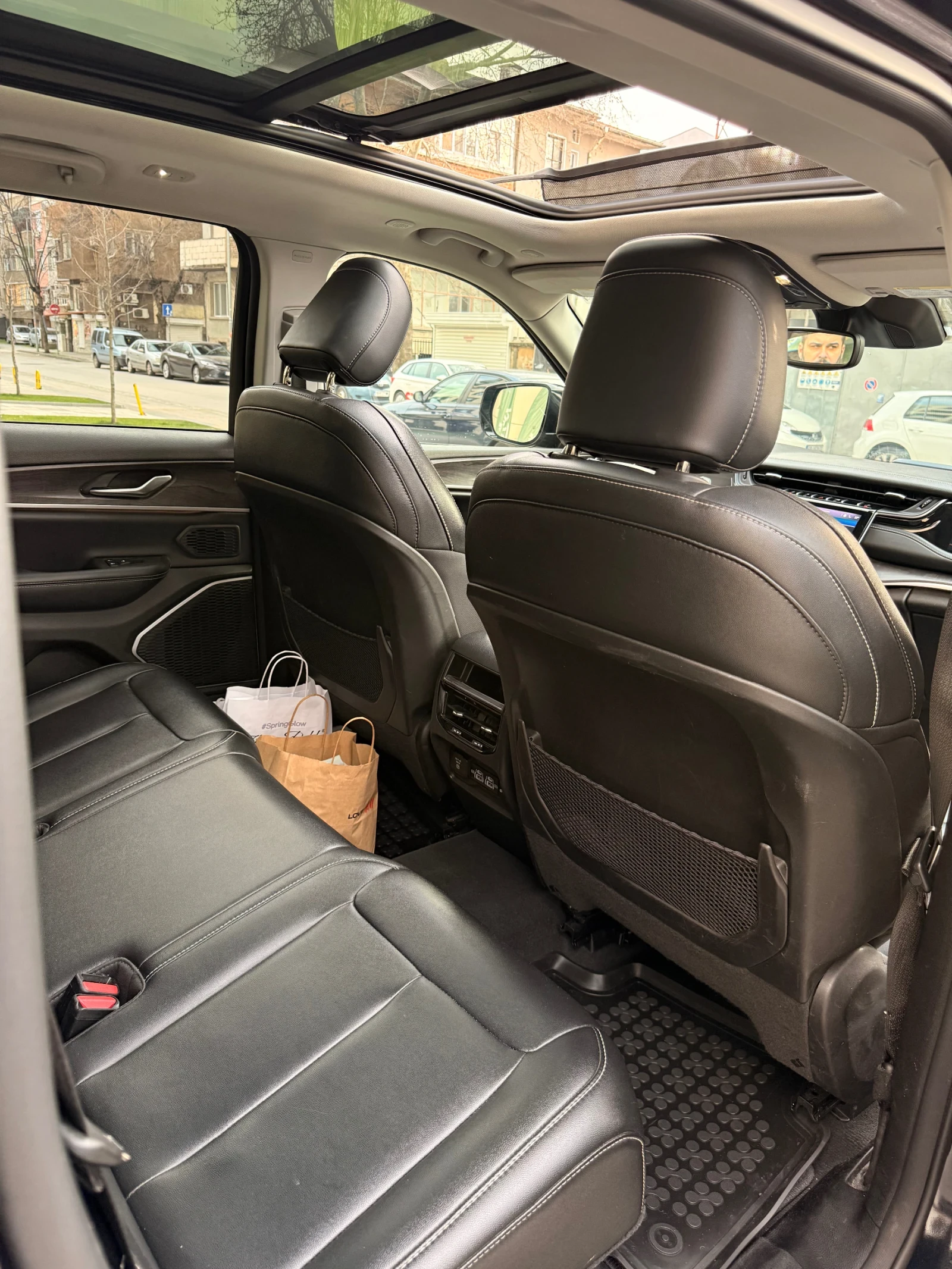 Jeep Grand cherokee LIMITED PLUG-IN HYBRID | БЕЗУПРЕЧНА | БЕЗ УДАРИ, снимка 13 - Автомобили и джипове - 53933527