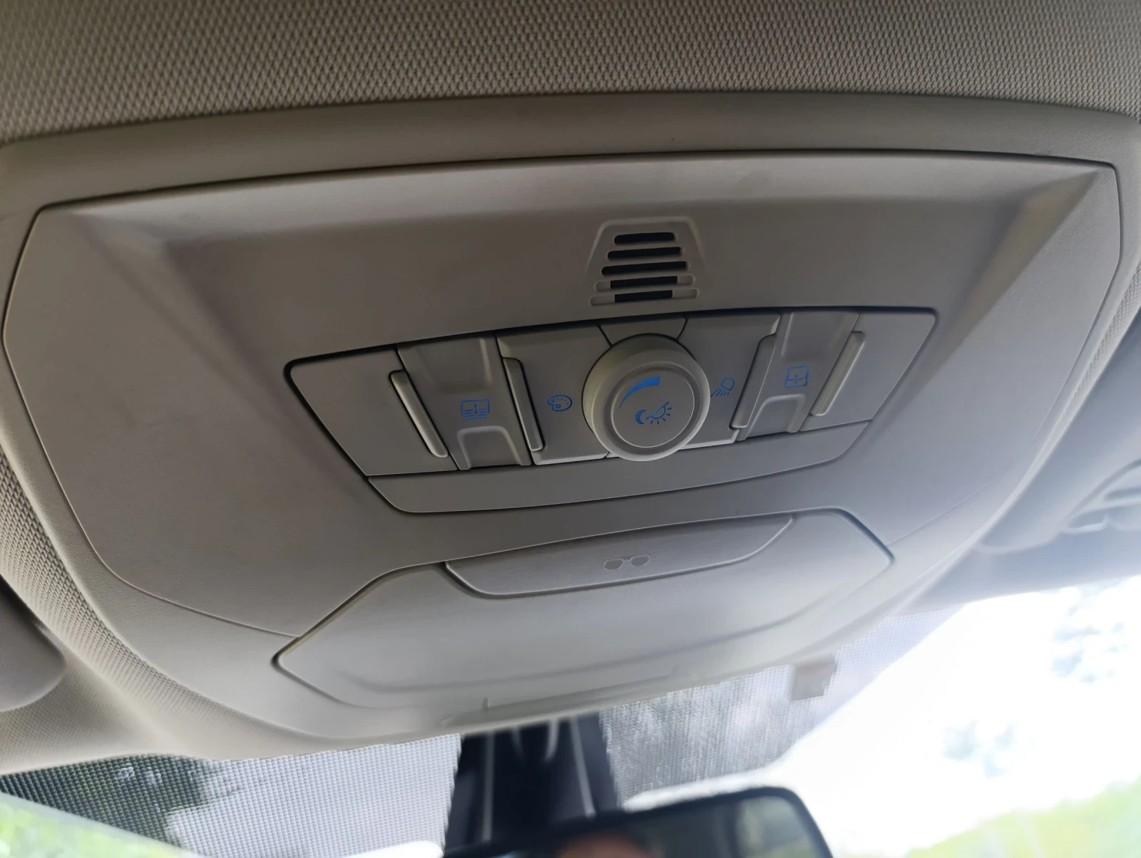 Ford Kuga FWD, снимка 12 - Автомобили и джипове - 54381353