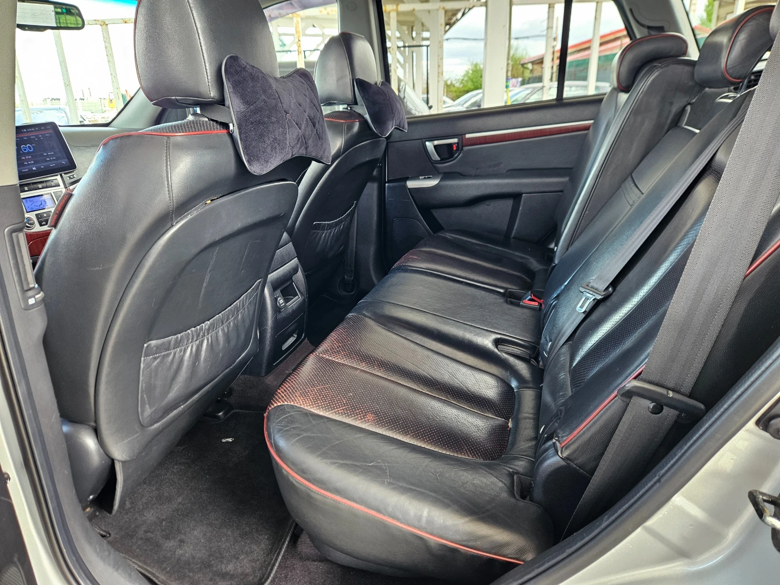 Hyundai Santa fe Автомат4х4 7 местна, снимка 9 - Автомобили и джипове - 54381463