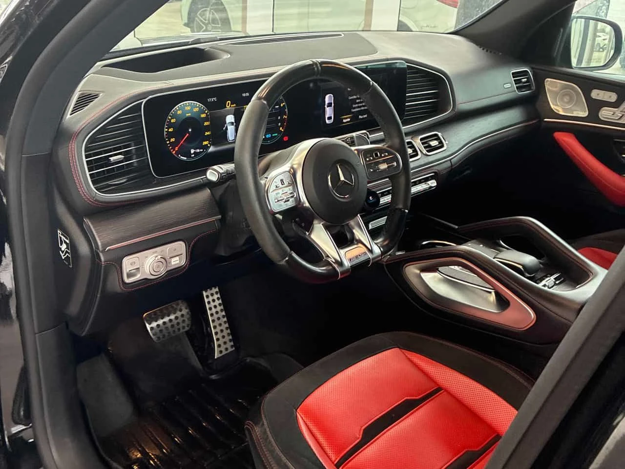 Mercedes-Benz GLE 53 4MATIC * DISTRONIC* BURMESTER* ОБДУХВАНЕ* , снимка 5 - Автомобили и джипове - 54435448