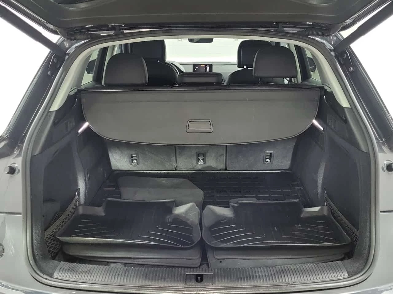 Audi Q5 KOMFORT| ПОДГРЕВИ| ДВА КЛЮЧА| KEYLESS| CARFAX, снимка 6 - Автомобили и джипове - 54497416