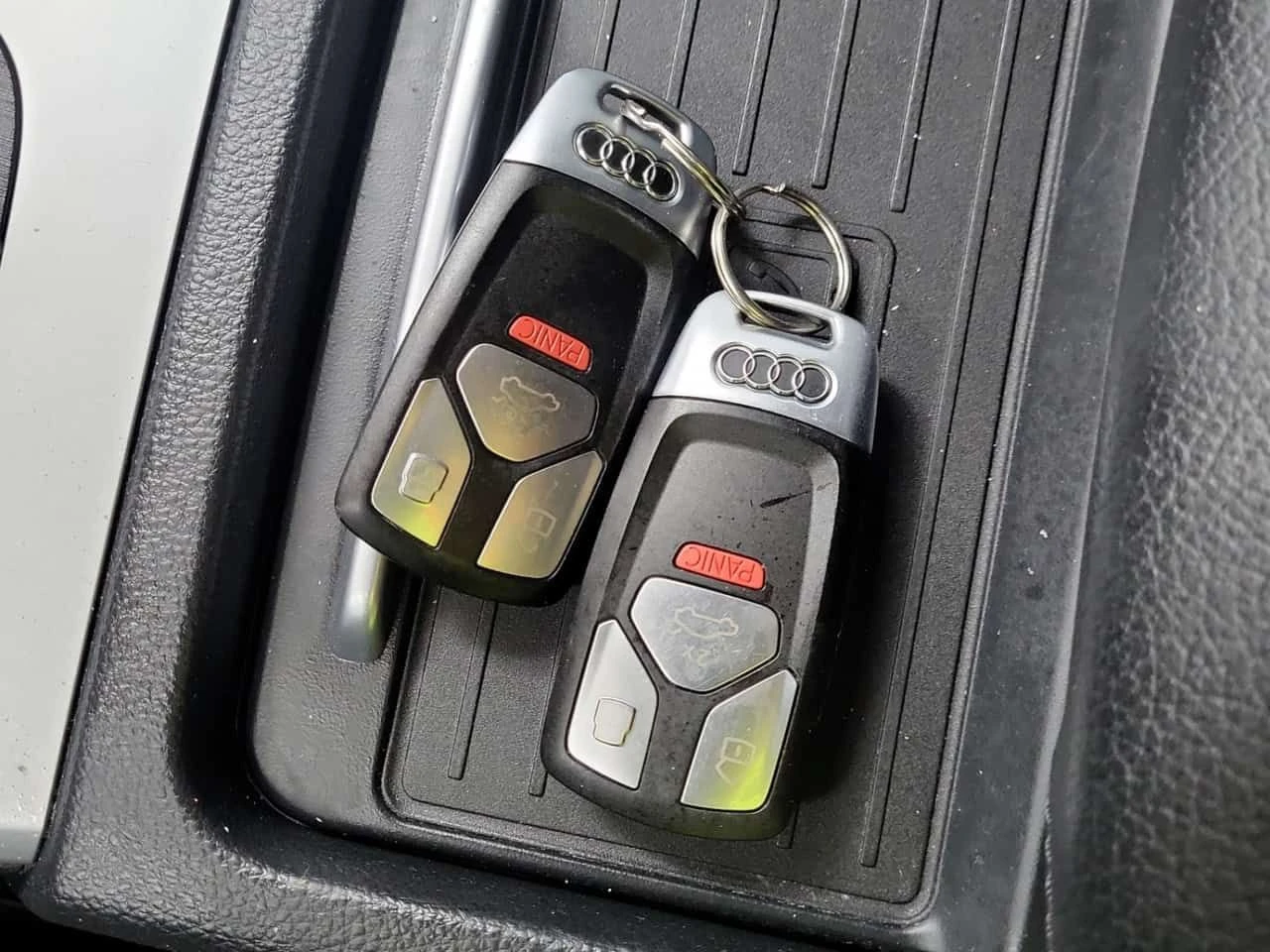 Audi Q5 KOMFORT| ПОДГРЕВИ| ДВА КЛЮЧА| KEYLESS| CARFAX, снимка 13 - Автомобили и джипове - 54497416