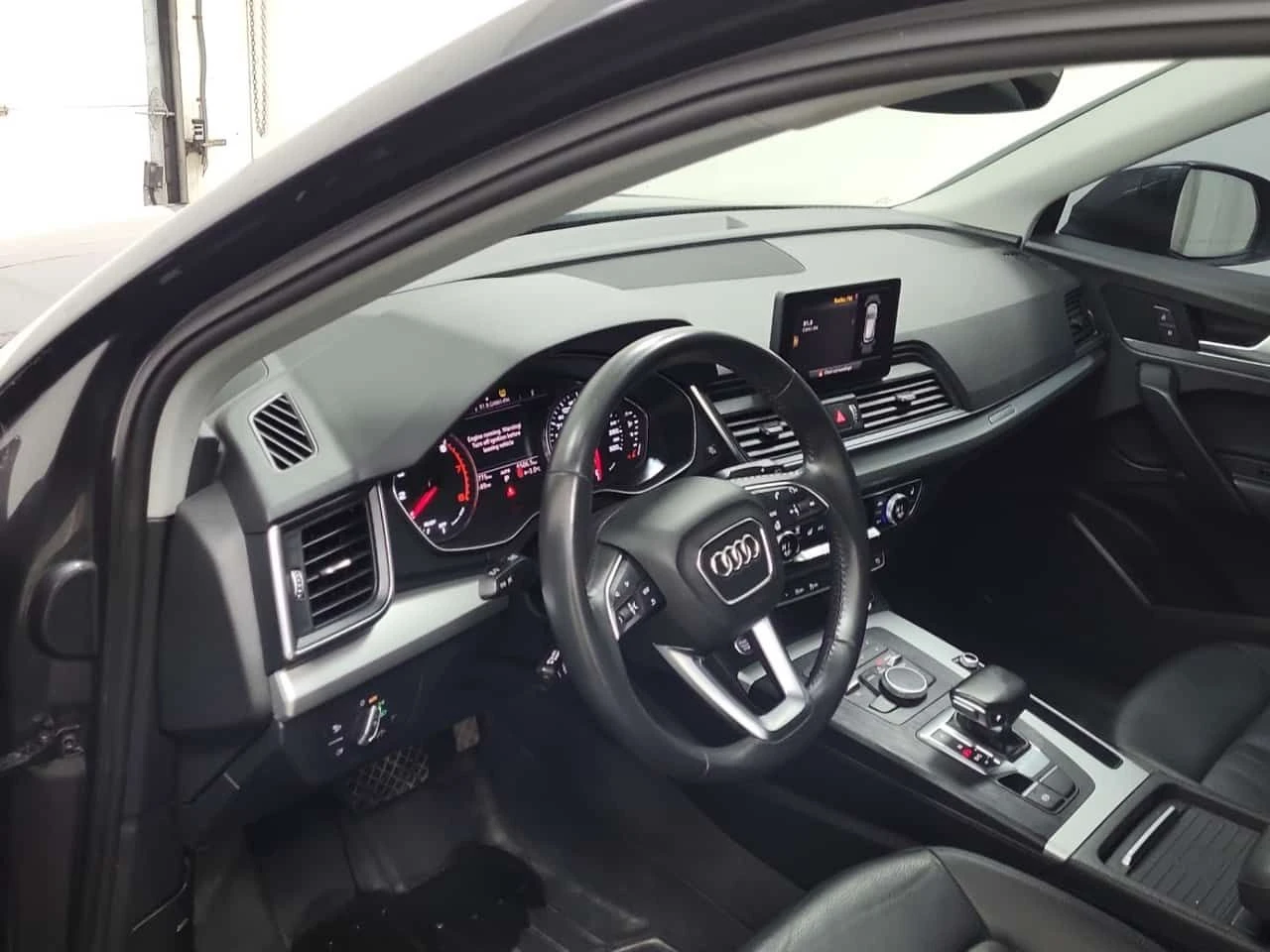 Audi Q5 KOMFORT| ПОДГРЕВИ| ДВА КЛЮЧА| KEYLESS| CARFAX, снимка 11 - Автомобили и джипове - 54497416