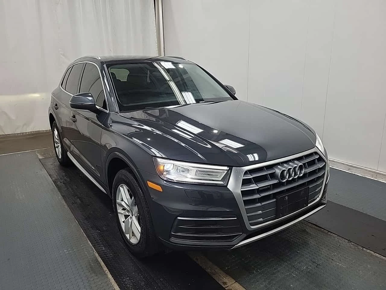 Audi Q5 KOMFORT| ПОДГРЕВИ| ДВА КЛЮЧА| KEYLESS| CARFAX, снимка 3 - Автомобили и джипове - 54497416
