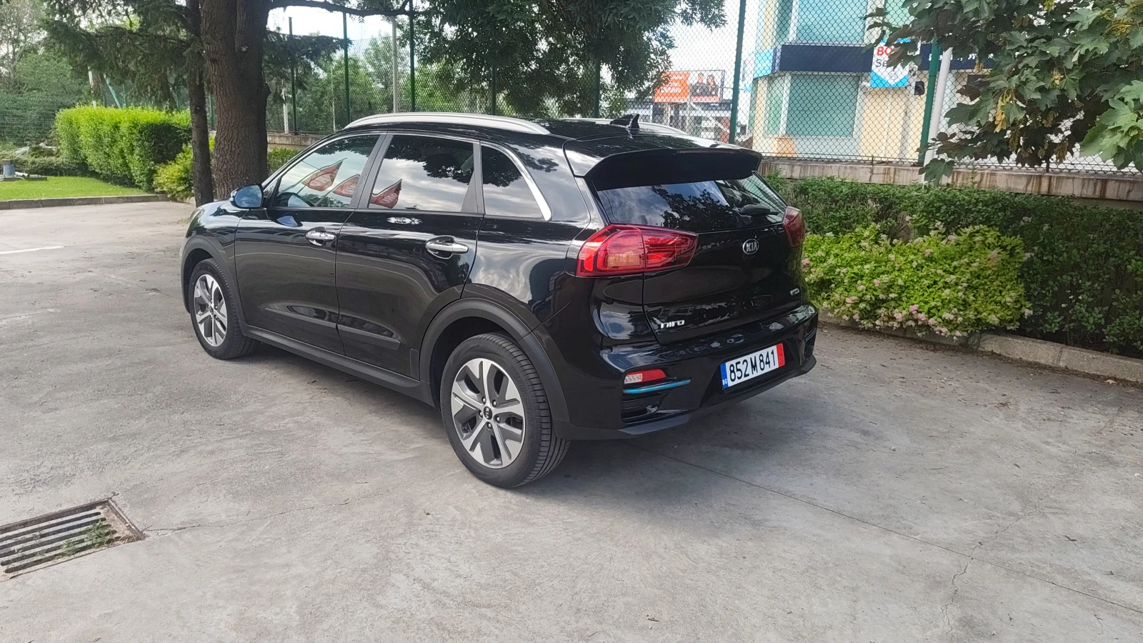 Kia Niro 65KWh* SOH 100%* EXECUTIVE LINE* Tермопомпа* , снимка 3 - Автомобили и джипове - 54818982