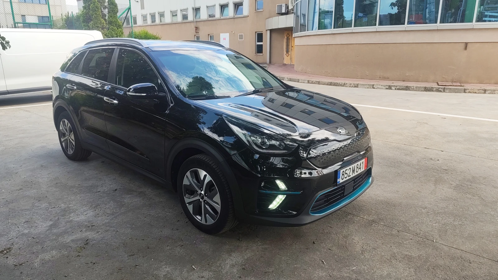 Kia Niro 65KWh* SOH 100%* EXECUTIVE LINE* Tермопомпа* , снимка 5 - Автомобили и джипове - 54818982