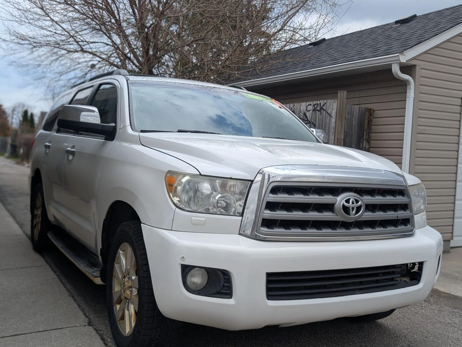 Toyota Sequoia 5.7* V8* PLATINUM* ПОДГРЕВ* ОБДУХВАНЕ* КАМЕРА* JBL, снимка 2 - Автомобили и джипове - 55132306