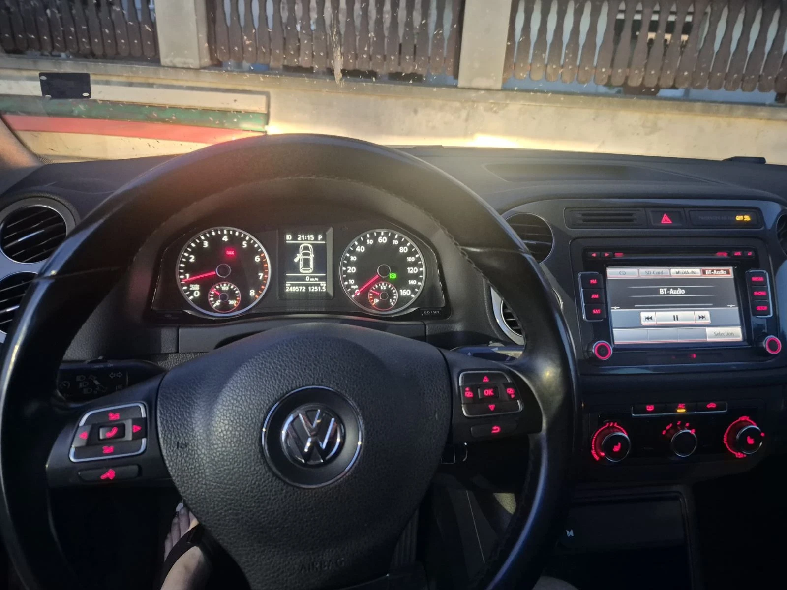VW Tiguan, снимка 4 - Автомобили и джипове - 55507262