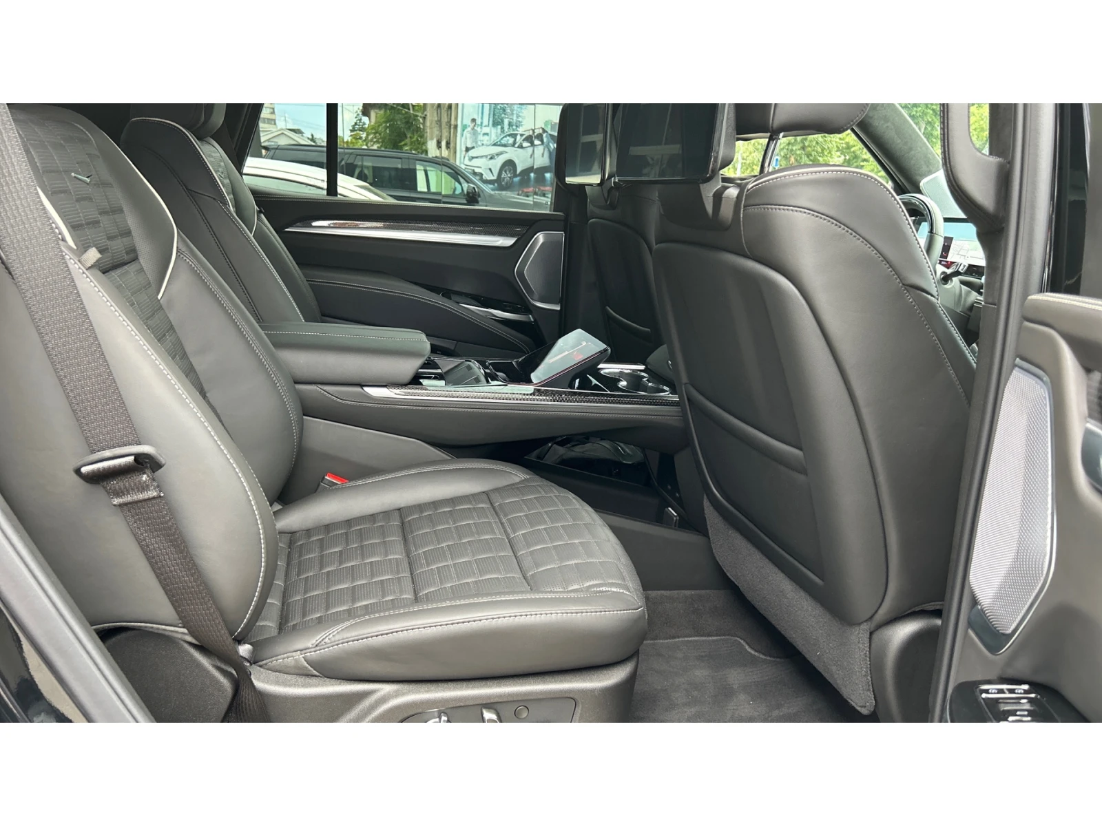 Cadillac Escalade V-series 682hp, SWB, Executive seats, ������� ���� | Mobile.bg � ����������� 12