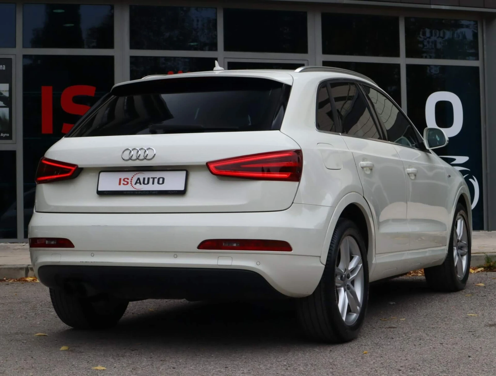 Audi Q3 2.0TDI/Quattro/Sline/Подгрев/PDC, снимка 6 - Автомобили и джипове - 56683911