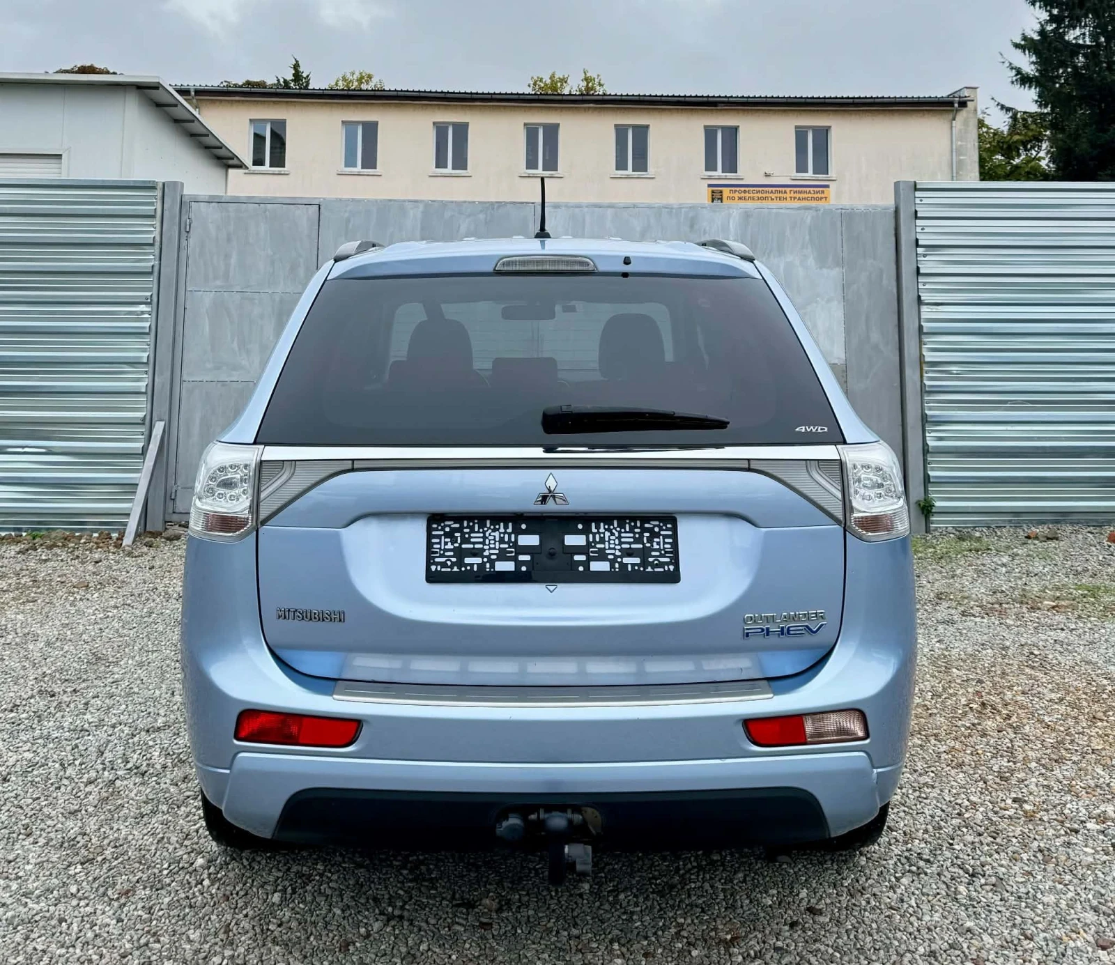 Mitsubishi Outlander 4Х4* PLUGIN ХИБРИД , снимка 16 - Автомобили и джипове - 56741788