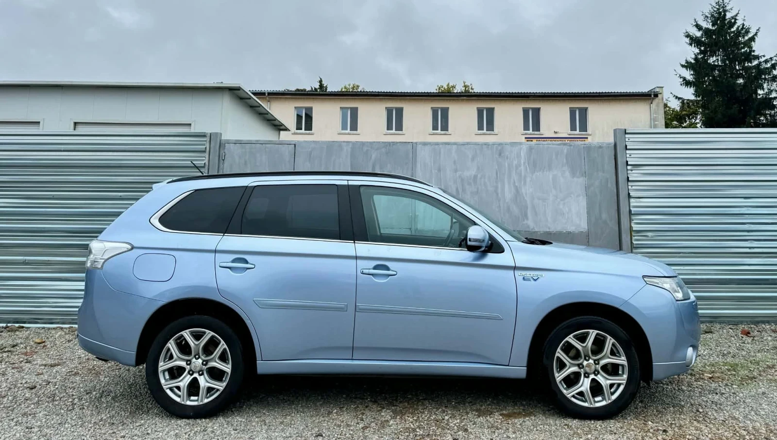 Mitsubishi Outlander 4Х4* PLUGIN ХИБРИД , снимка 7 - Автомобили и джипове - 56741788