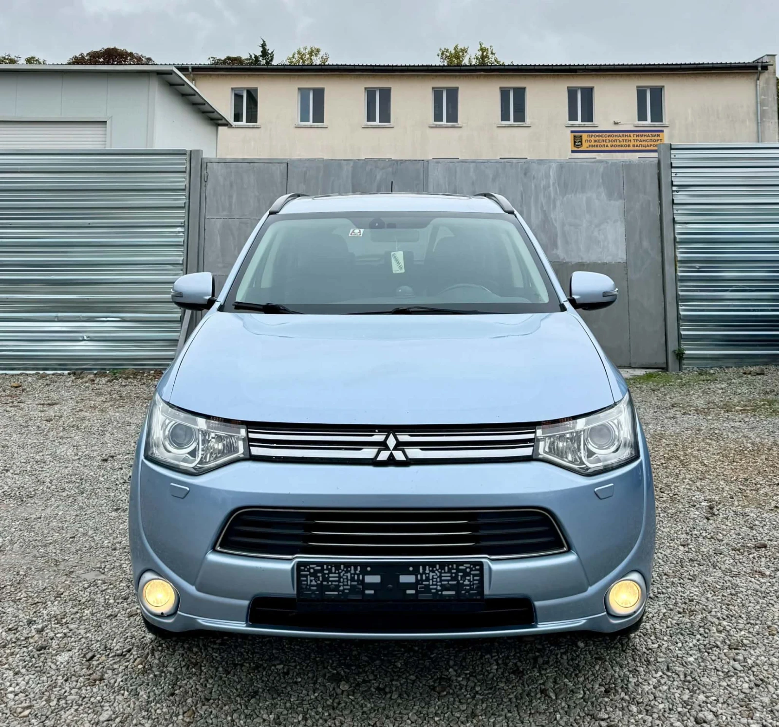 Mitsubishi Outlander 4Х4* PLUGIN ХИБРИД , снимка 2 - Автомобили и джипове - 56741788