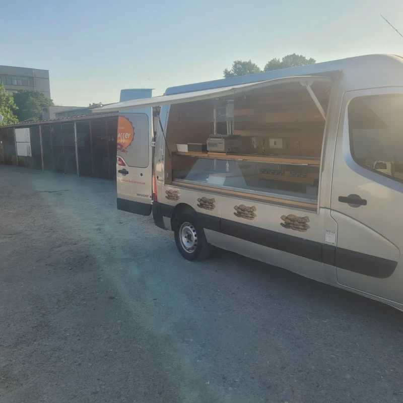 Renault Master, снимка 10 - Бусове и автобуси - 51600817