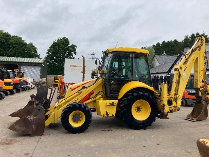 Багер New Holland LB110 - изображение 2