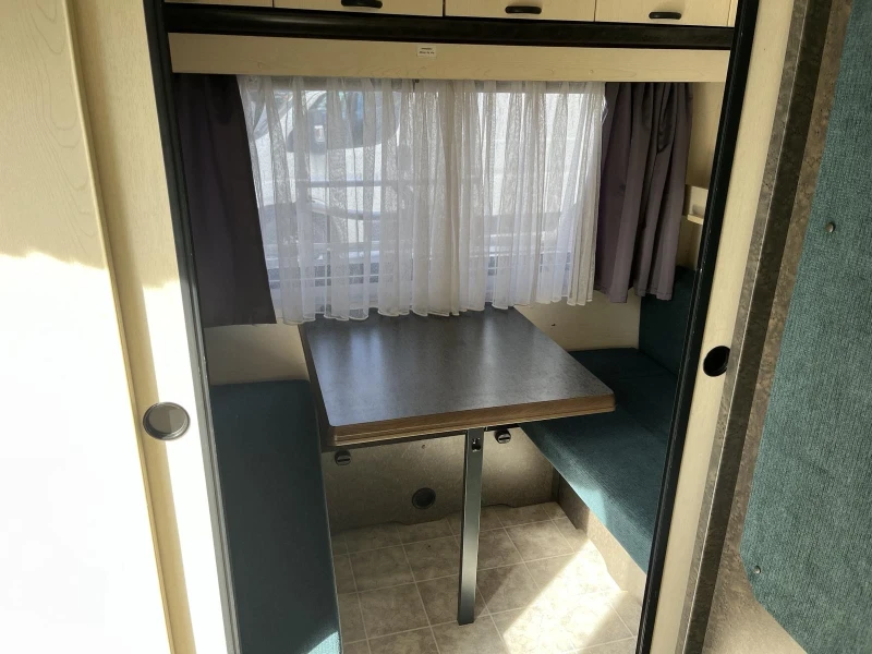 Каравана Hobby Класик, снимка 17 - Каравани и кемпери - 52285748