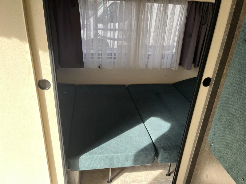 Каравана Hobby Класик, снимка 4 - Каравани и кемпери - 52285748