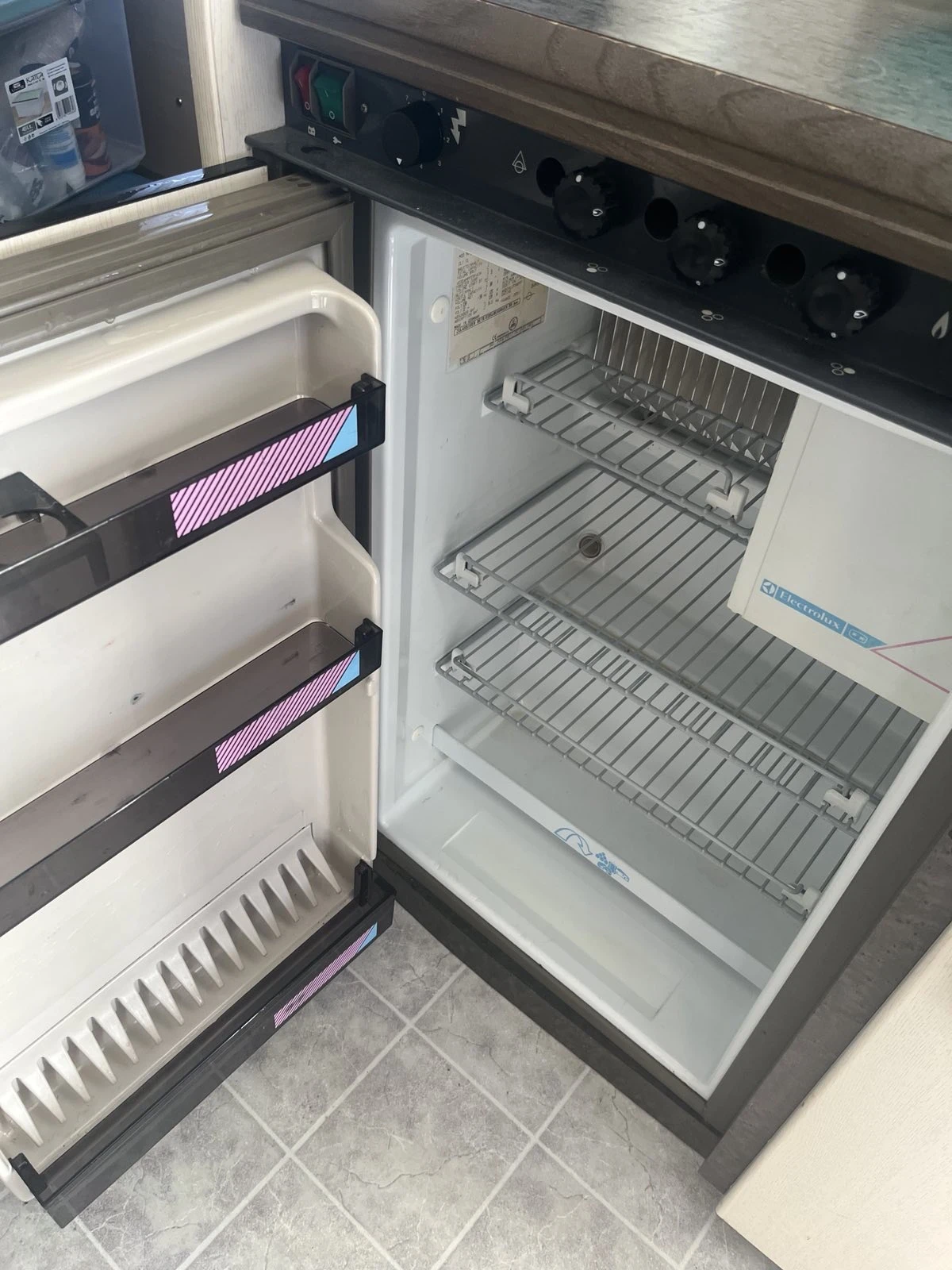  Hobby  | Mobile.bg   12