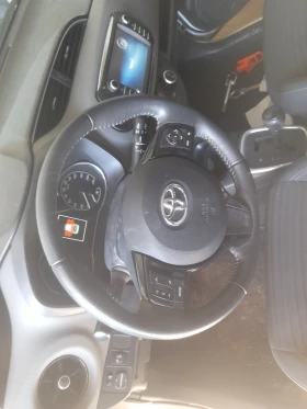 Toyota Yaris 1.5 хибрид , снимка 4