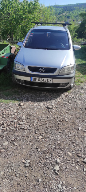 Opel Zafira Миниван