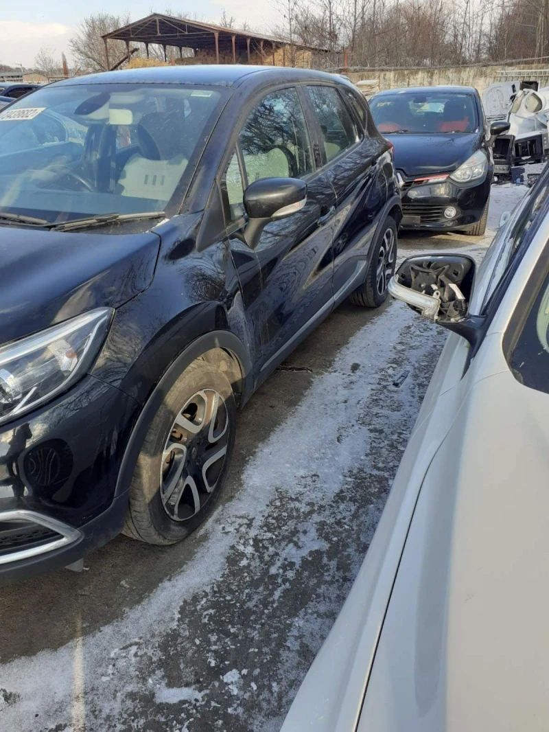 Renault Captur 0.900i, снимка 11 - Автомобили и джипове - 39858179