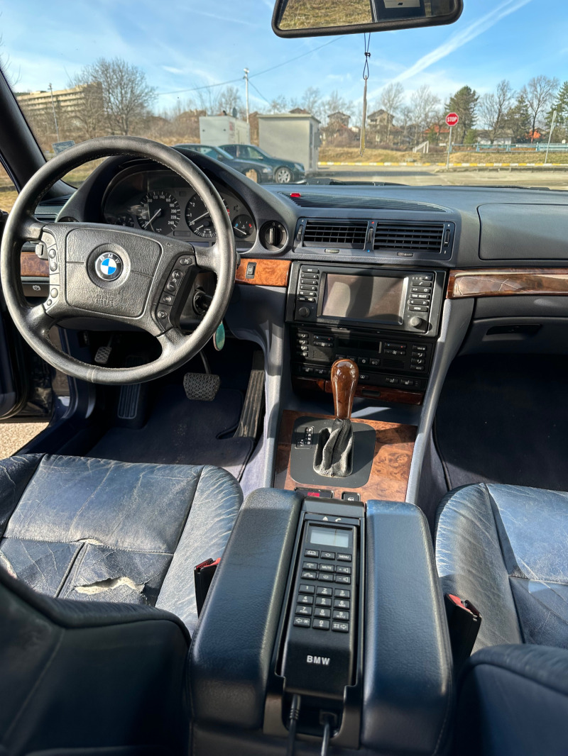 BMW 740, снимка 12 - Автомобили и джипове - 45270669