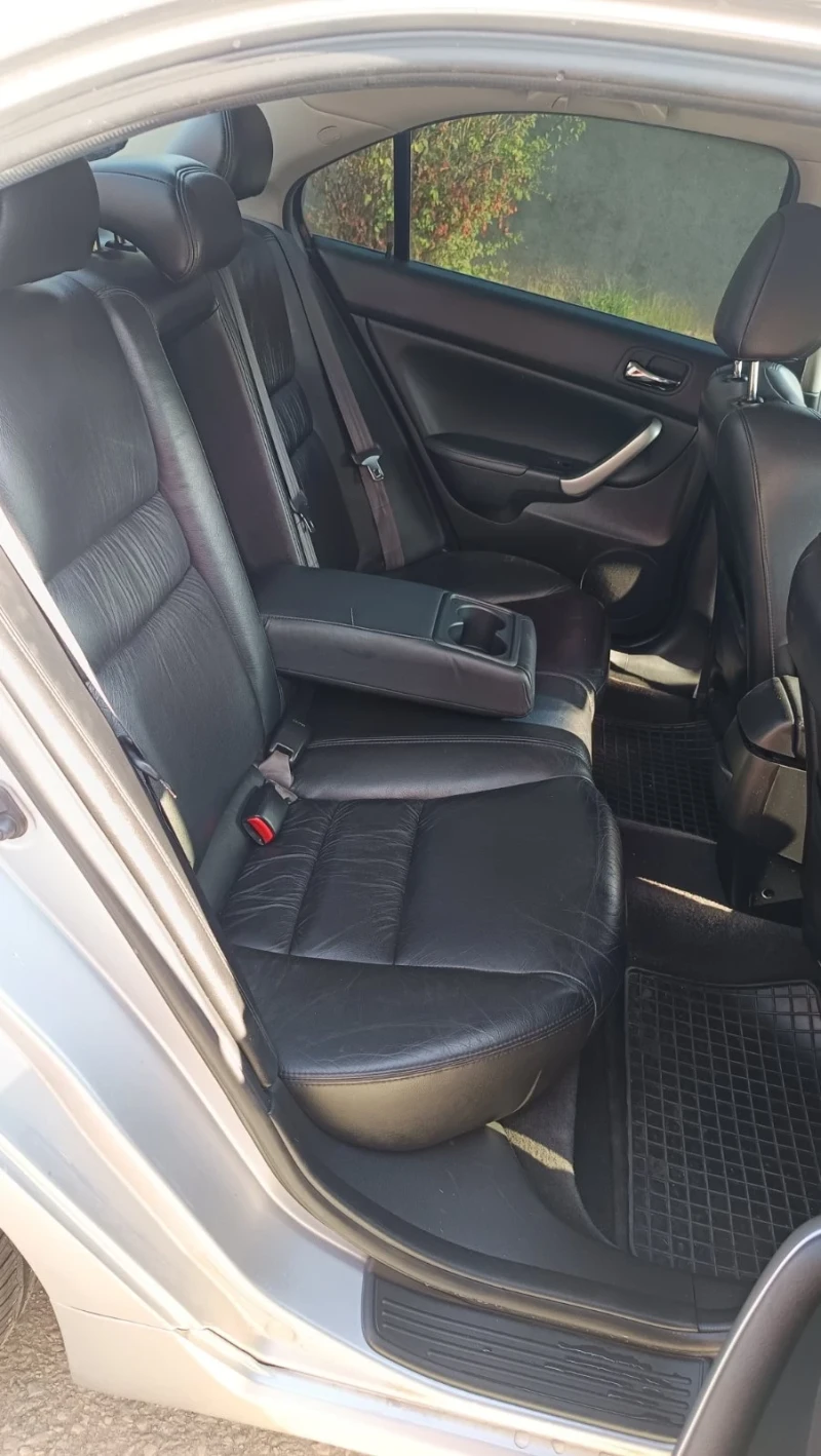 Honda Accord 2.2cdti, снимка 9 - Автомобили и джипове - 51954250