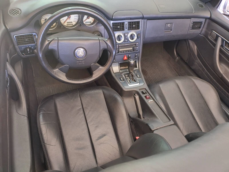 Mercedes-Benz SLK, снимка 9 - Автомобили и джипове - 52604366