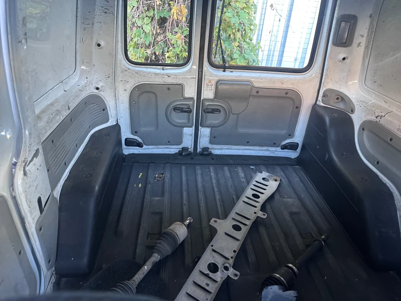 Renault Kangoo 1.5DCI Климатик На части, снимка 3 - Автомобили и джипове - 52156878