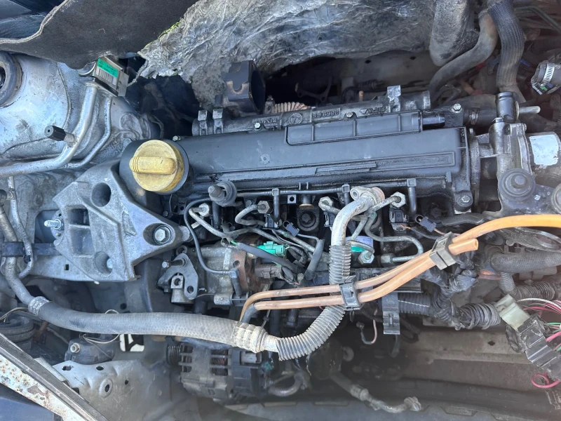 Renault Kangoo 1.5DCI Климатик На части, снимка 6 - Автомобили и джипове - 52156878