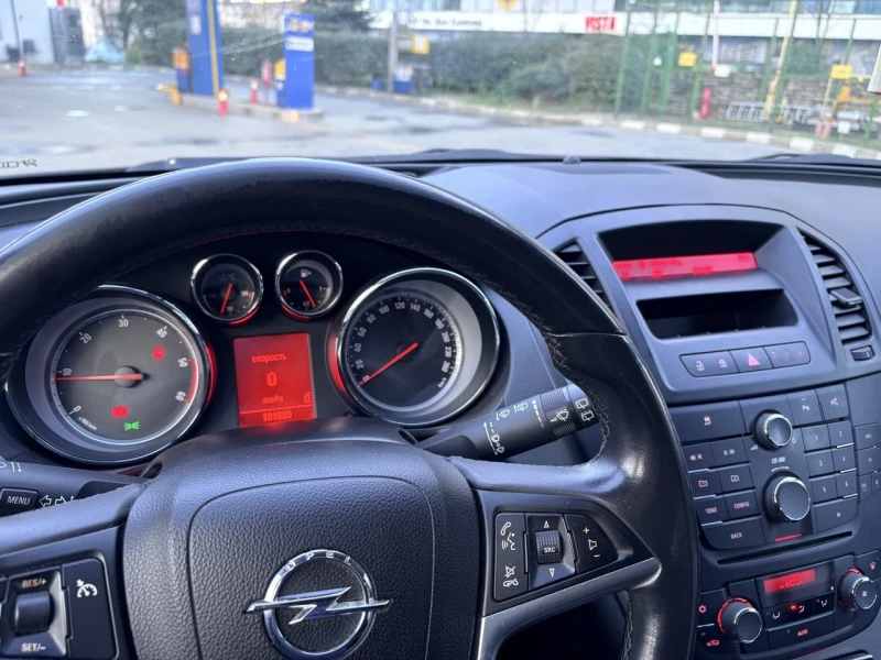 Opel Insignia 2.0, снимка 6 - Автомобили и джипове - 52527822