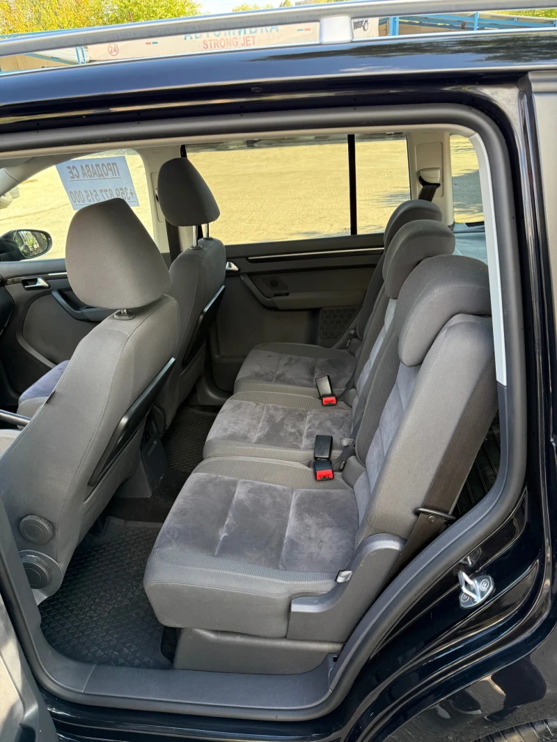 VW Touran, снимка 9 - Автомобили и джипове - 52533403