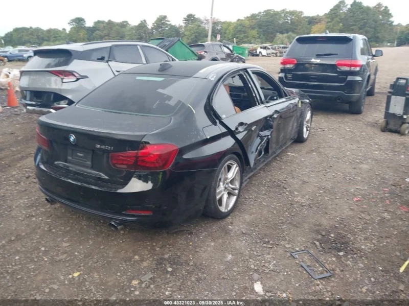 BMW 340 * CARFAX * БЕЗ ПЪРВОНАЧАЛНА ВНОСКА, снимка 4 - Автомобили и джипове - 52888332