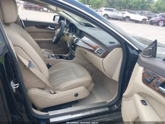 Mercedes-Benz CLS 550  - изображение 10