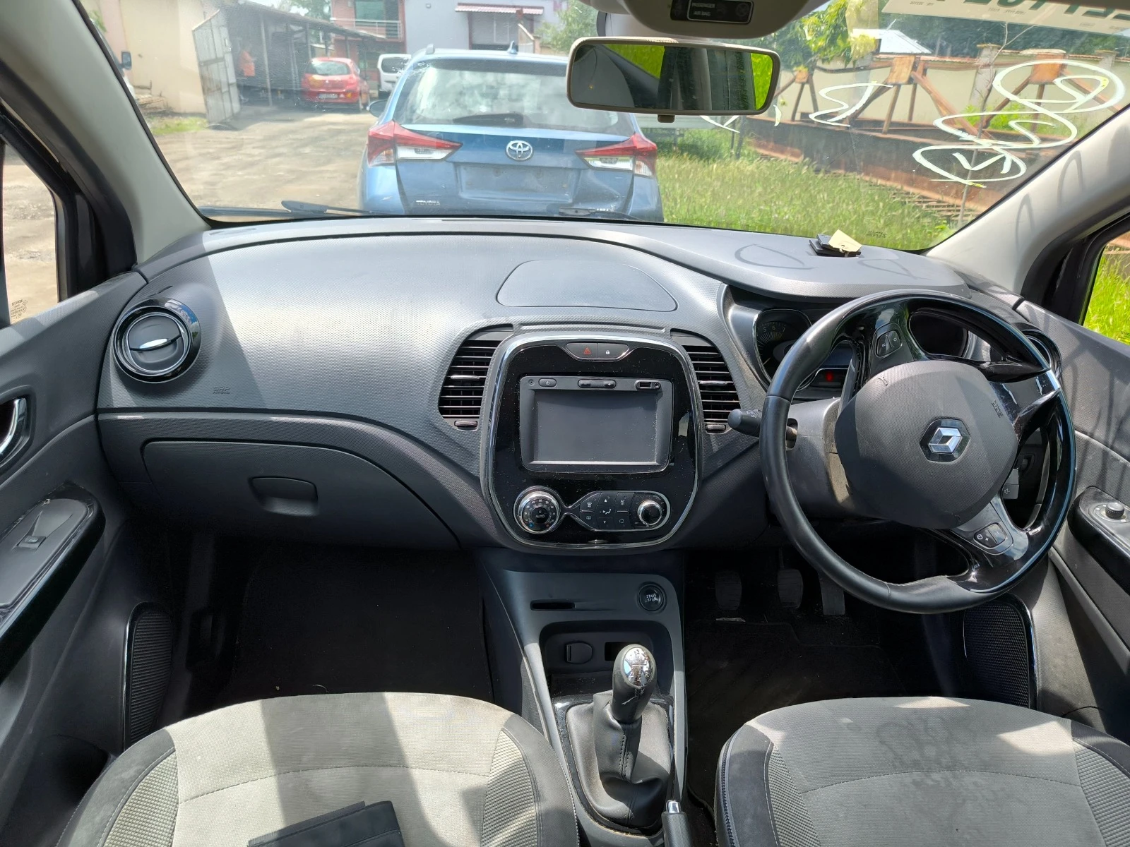Renault Captur 0.900i | Mobile.bg — изображение 15