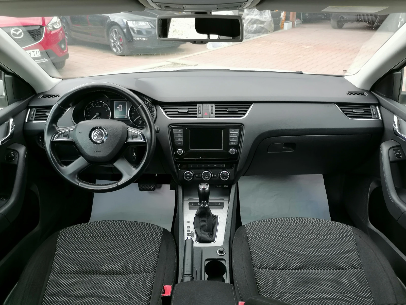 Skoda Octavia   1.8* 4x4* * *  | Mobile.bg   12