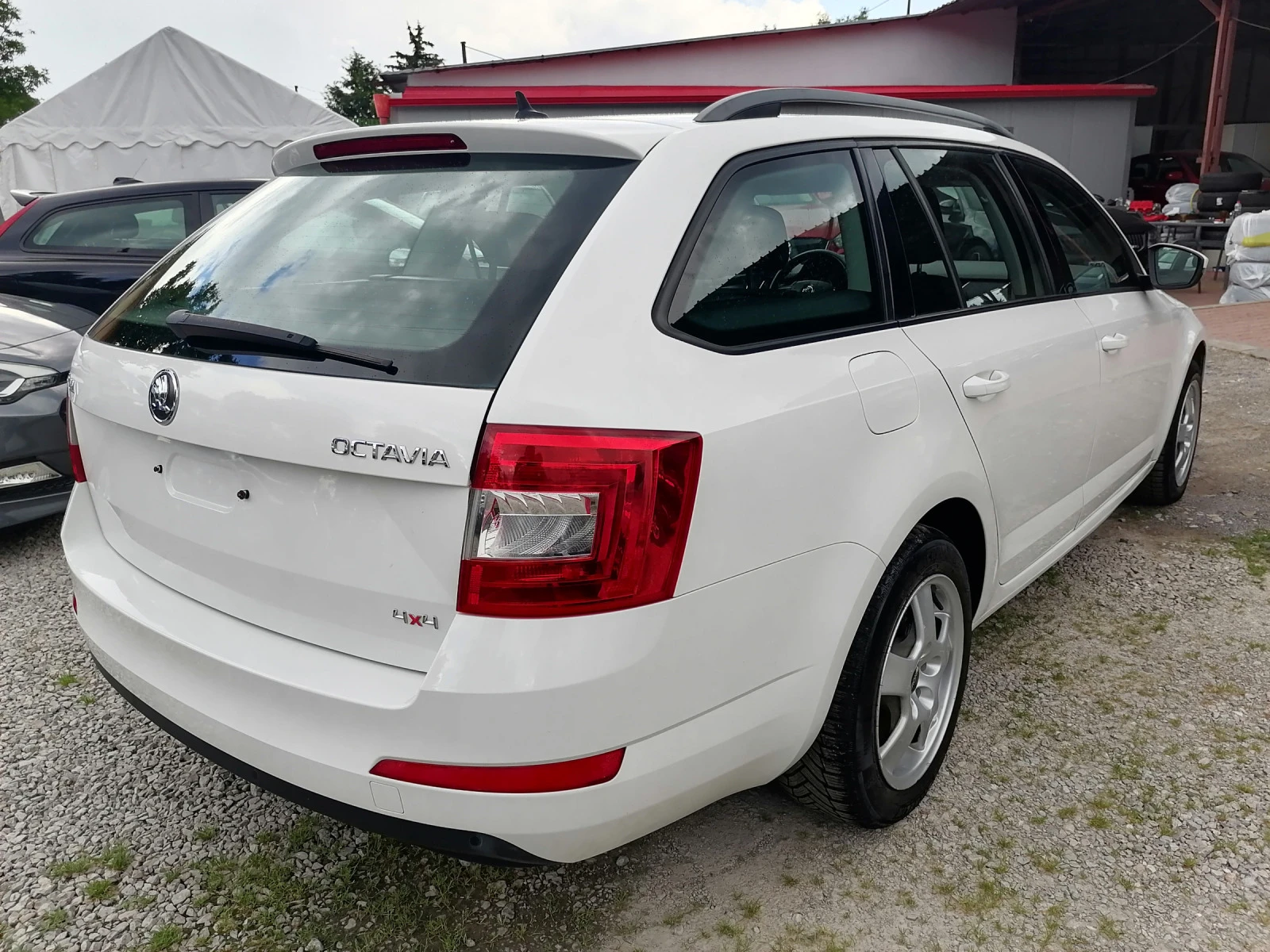 Skoda Octavia  АВТОМАТИК 1.8* 4x4* НАВИГАЦИЯ* ШВЕЙЦАРИЯ*  - изображение 5