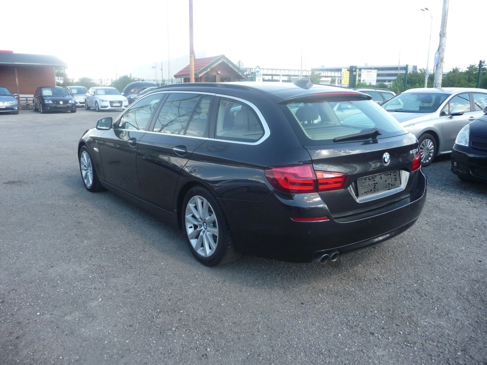 BMW 530 3.0D ПЕРФЕКТНО - изображение 5