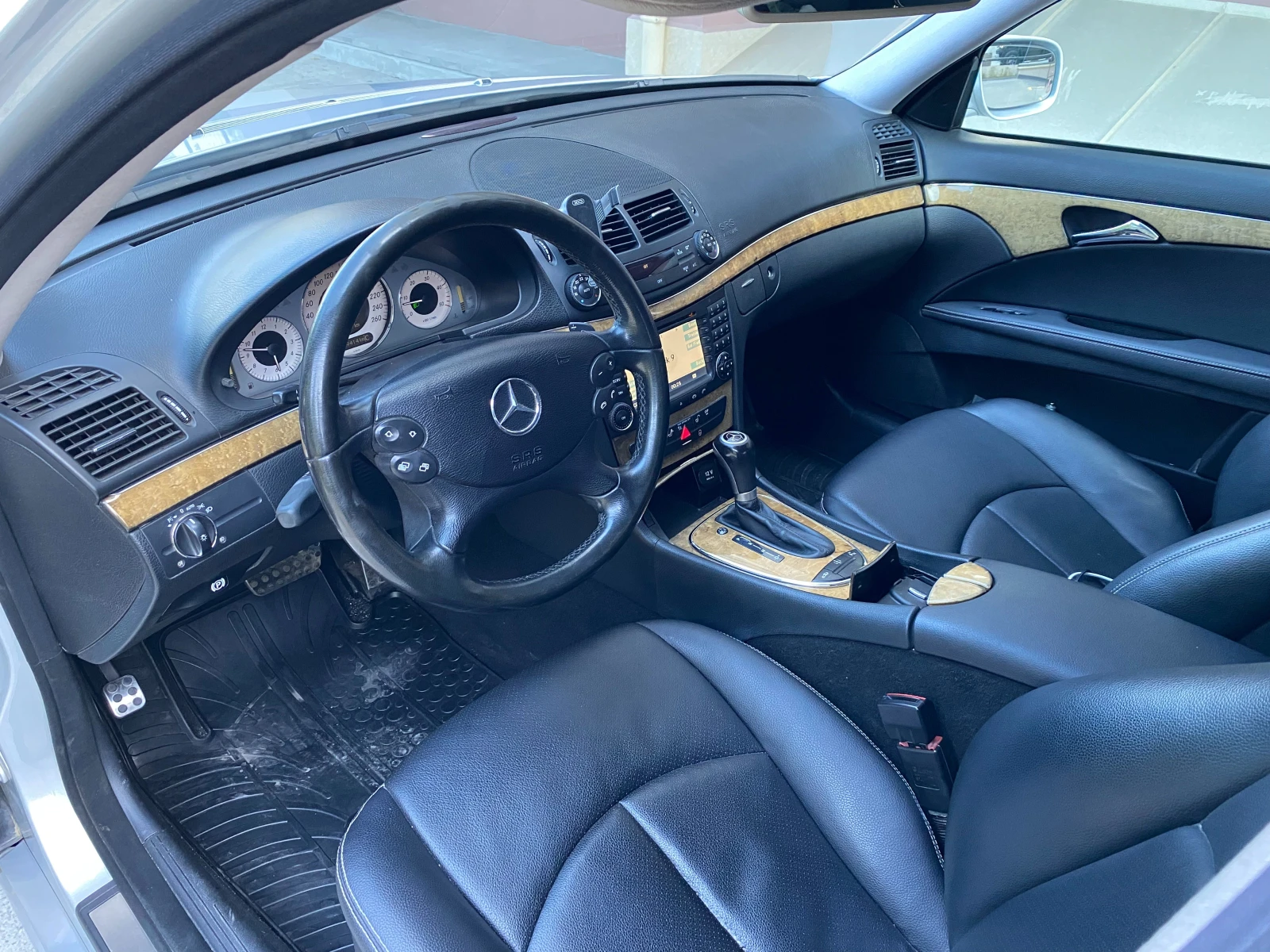 Mercedes-Benz E 320  - изображение 2