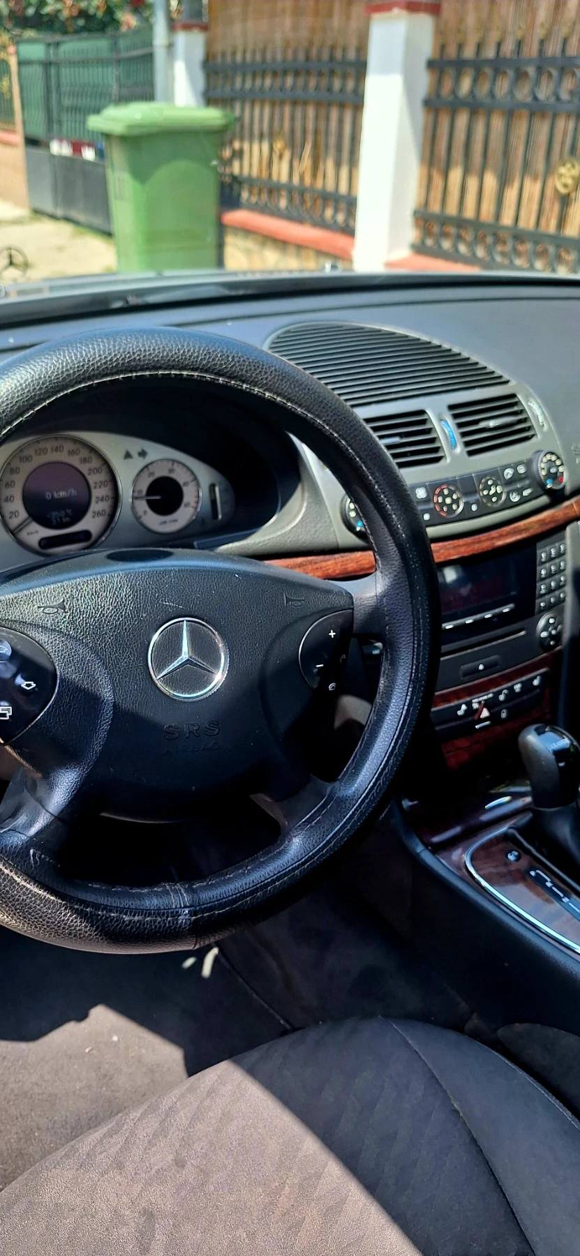 Mercedes-Benz E 200  - изображение 8