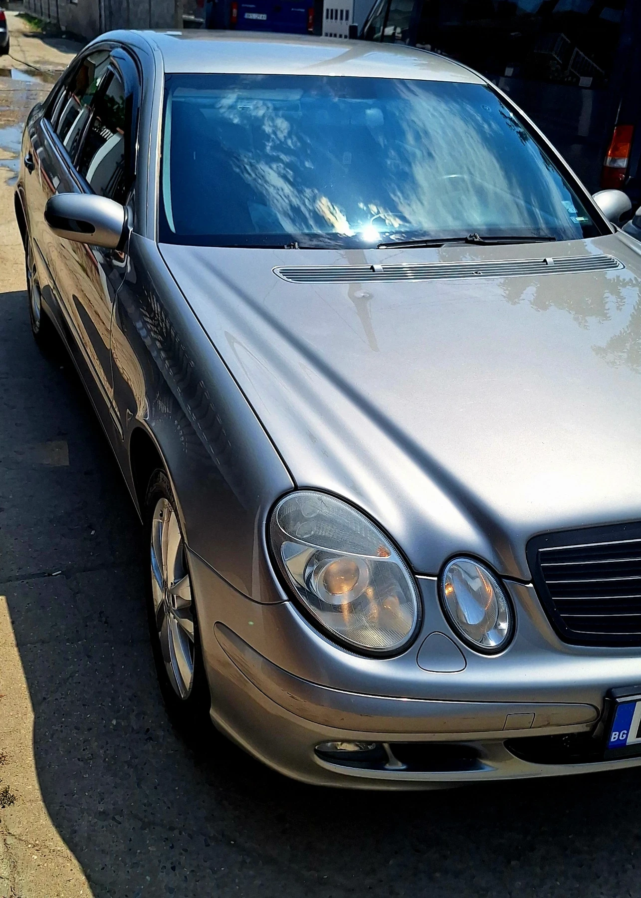 Mercedes-Benz E 200  - изображение 5