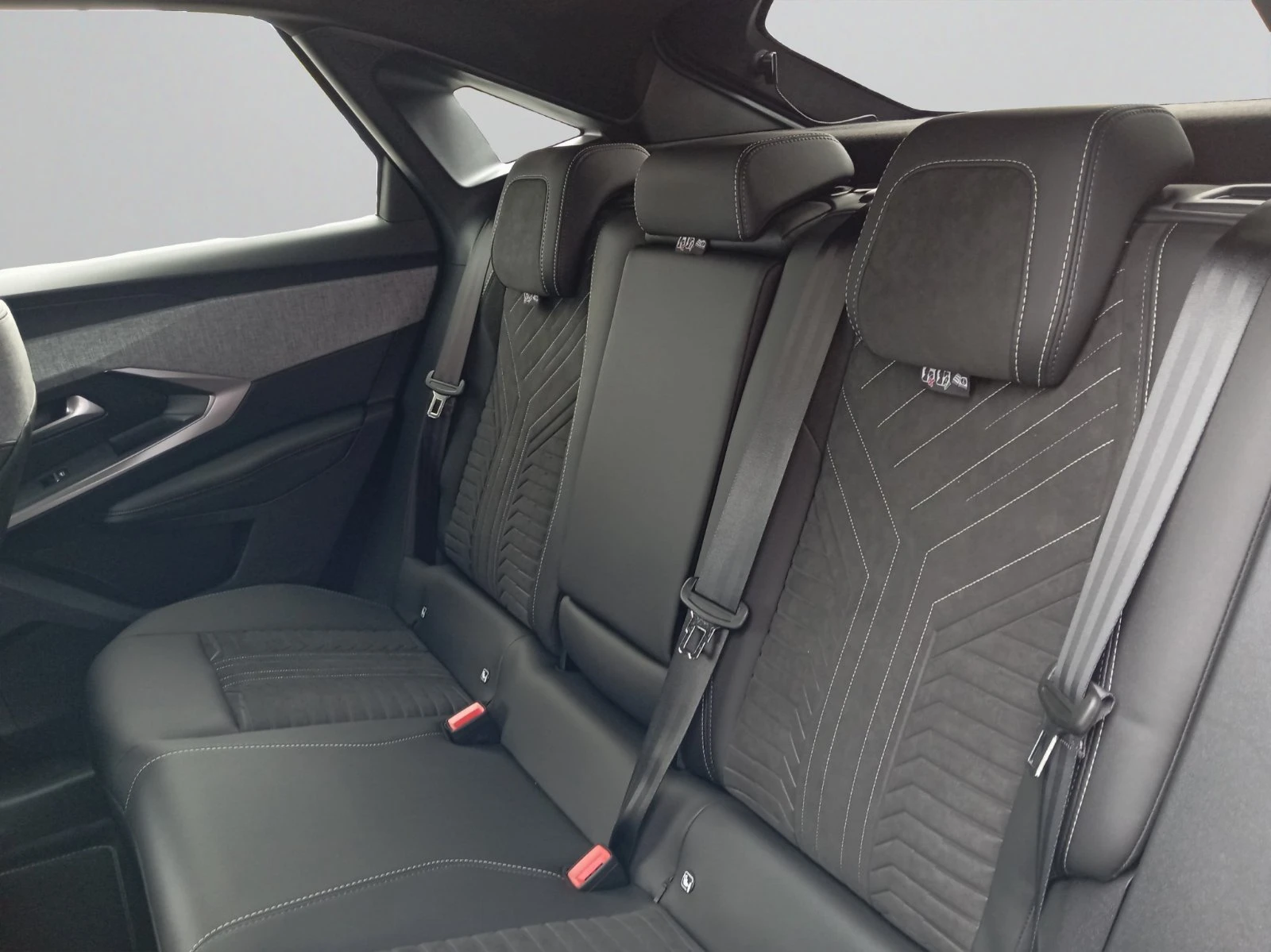 Peugeot 3008 GT 1.2 PureTech 145 HYBRID 48V e-DCS6 EURO 6.4 | Mobile.bg   12